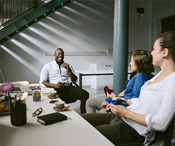 4 Ways To Build Better Relationships with Your Employees